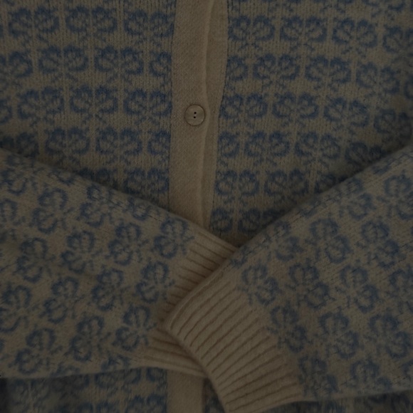 Zara Cream and Blue Floral Women's Cardigan - Picture 3 of 3
